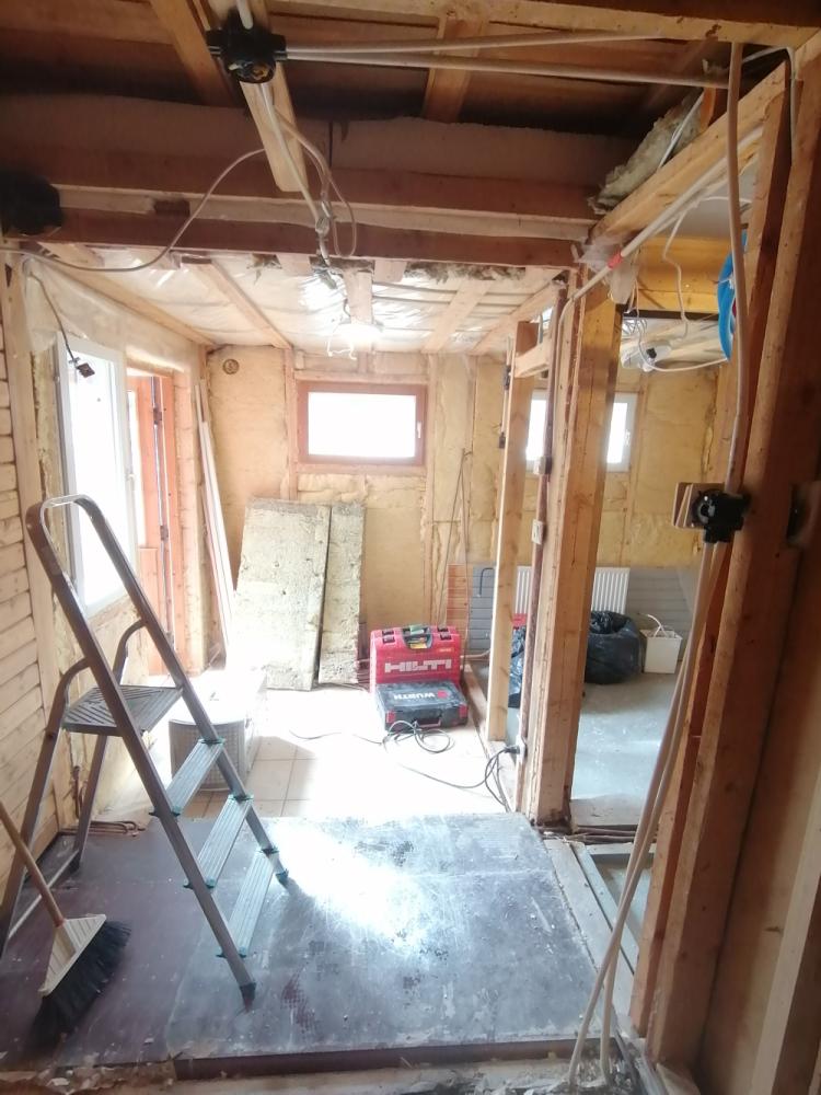 Märkätilojen ja eteisen kokonaisvaltainen remontti