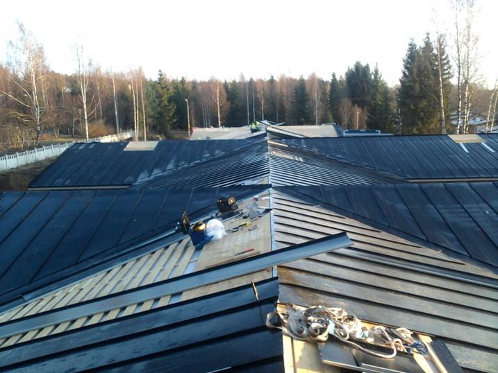Katon rakentaminen, konesaumakatto, kattoturva ja vesijärjestelmä