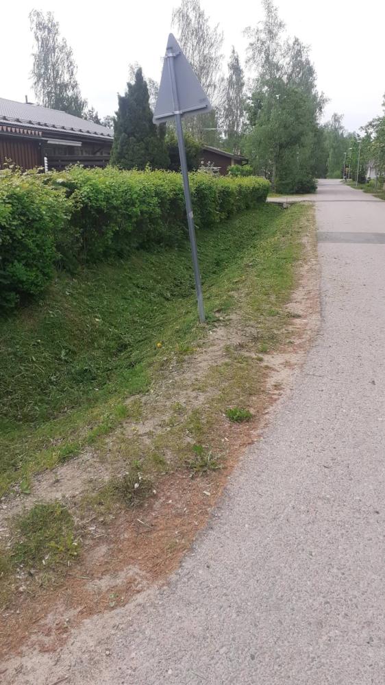 Merkki vinossa, mutta nurtsi kunnossa!