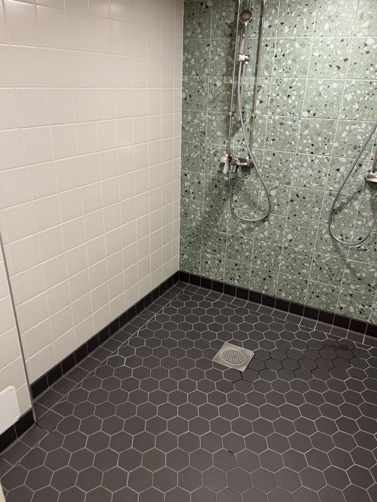 Taloyhtiön yhteisten pesutilojen saneeraus