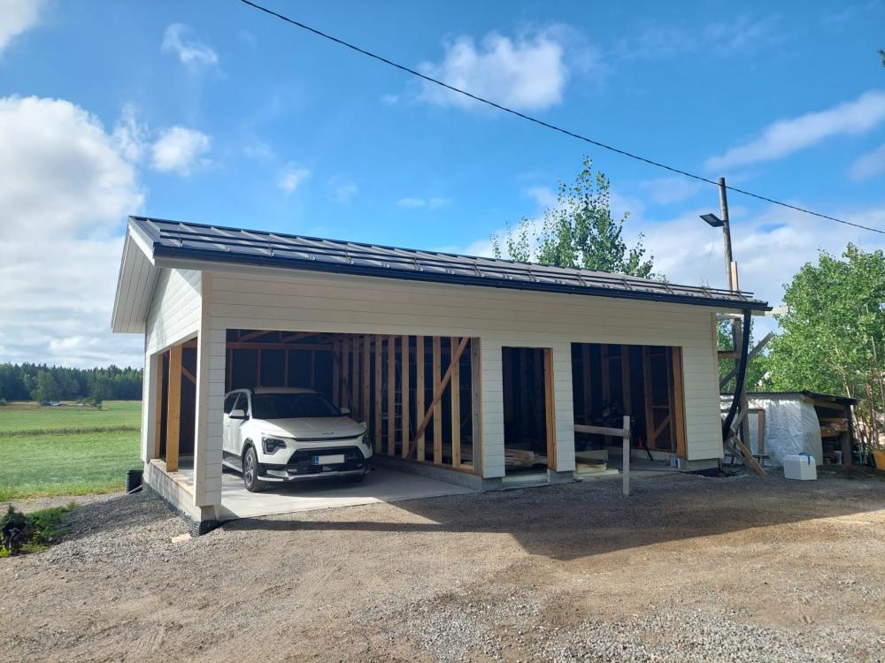 Autotallin valvontatyöt