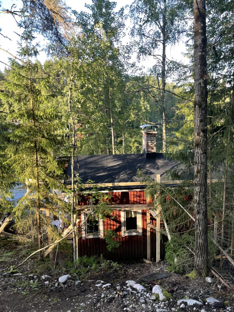 Kattoremontti kesämökkiin
