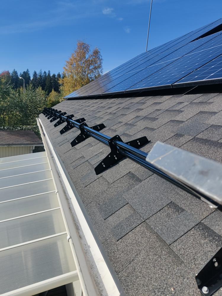 Lumiesteiden aennus huopakatolle