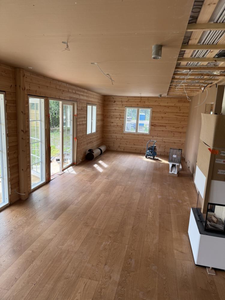 Timberwise Lautaparketin asennus liimattuna