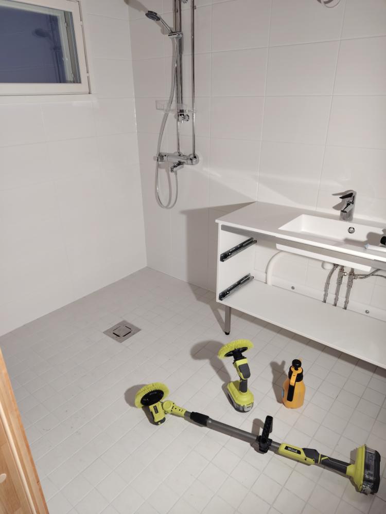 Puhdistus ja pinnoitus