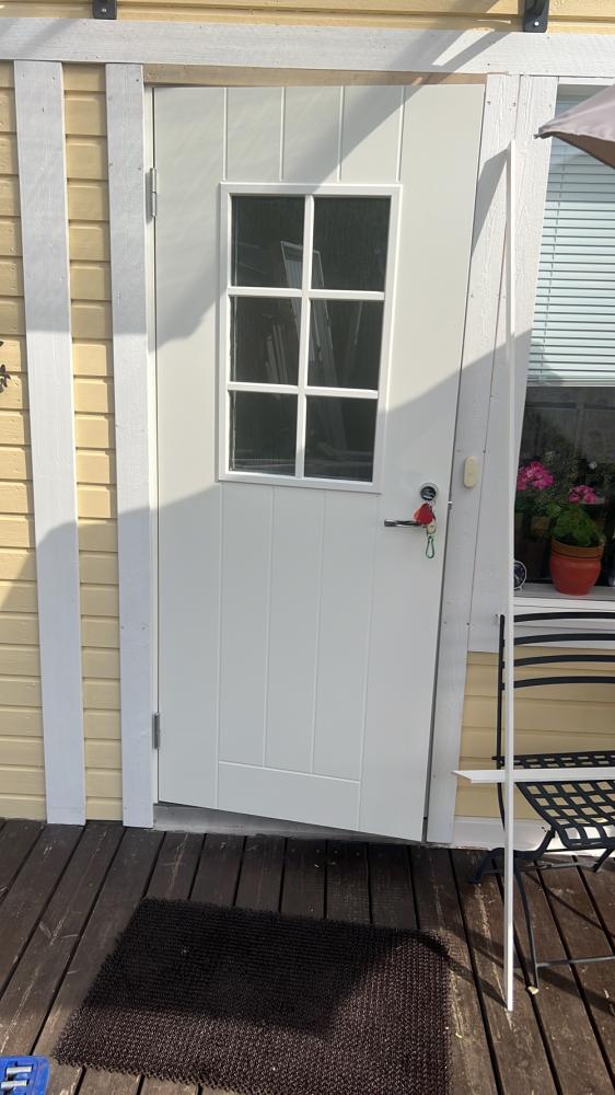 Ovi aukon levennys ja ulko-oven vaihto