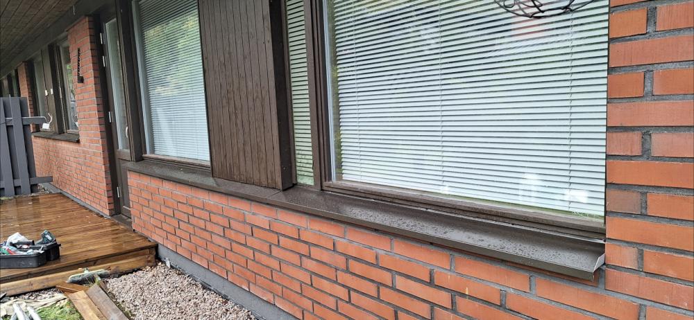 Vesipeltien vaihto rivitaloon