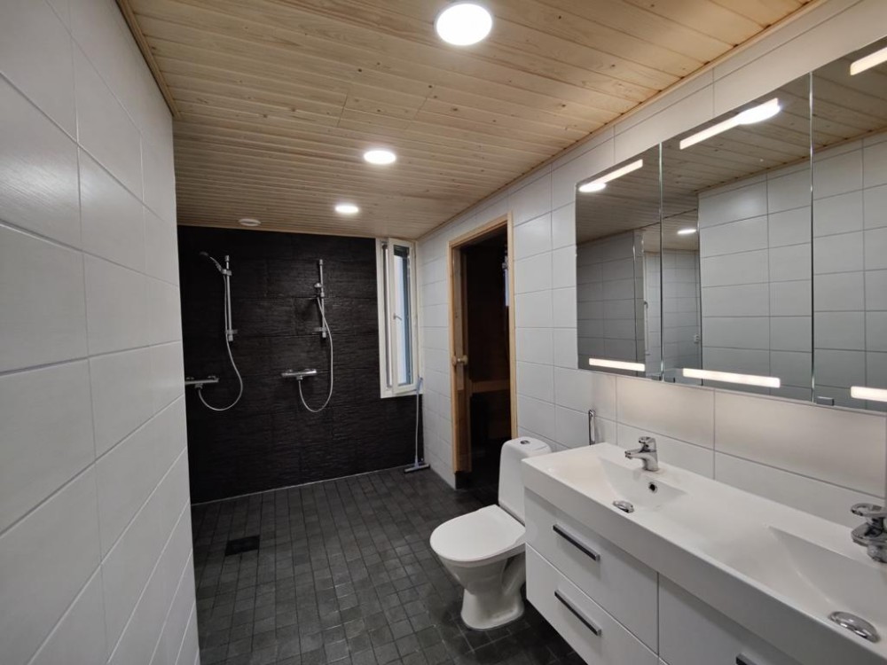 Kylpyhuone, Jätkäsaari 2019