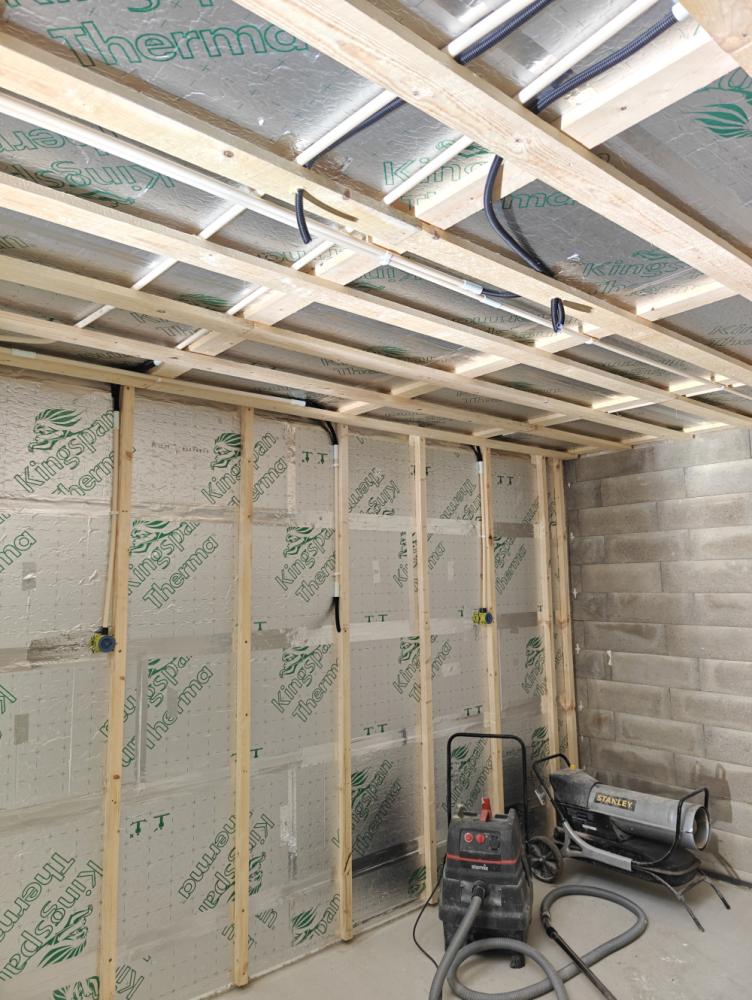 Autotallin sähkötyöt