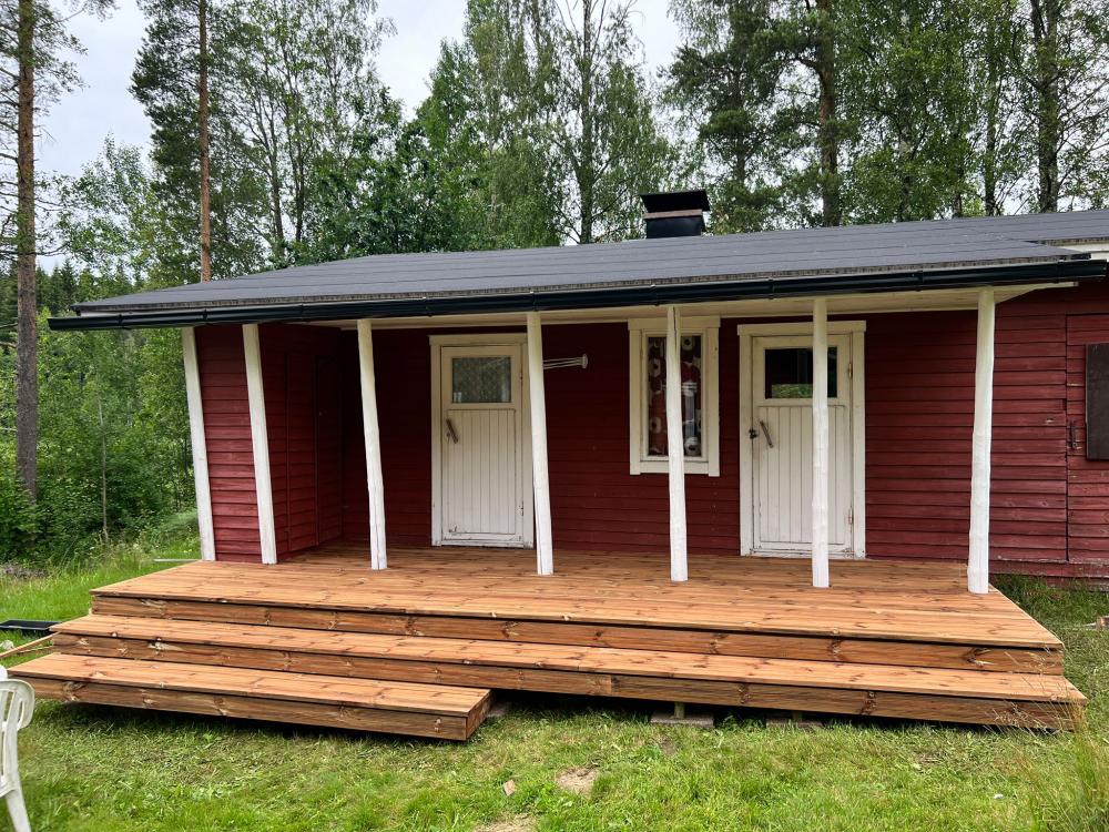 Talon sisäänkäynnin terassin päivitys