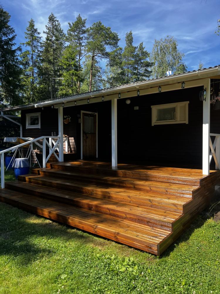 Terassien pesut (öljyämme myös terasseja)