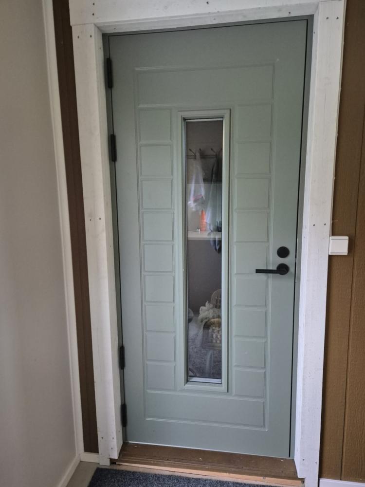 Päijänne-oven asennus