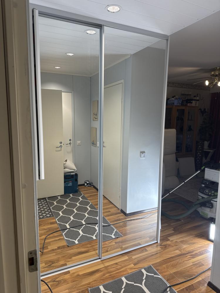 Liukuovi ryhmän asennus