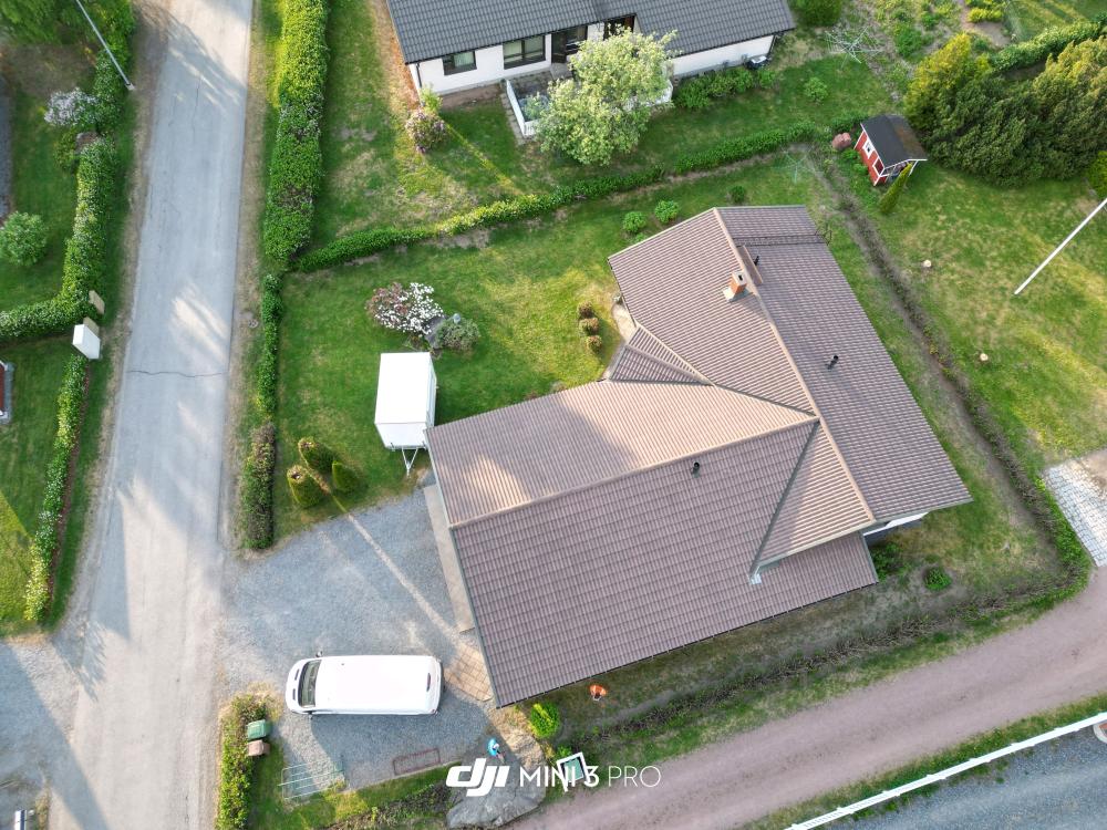 Tiilikaton maalaus