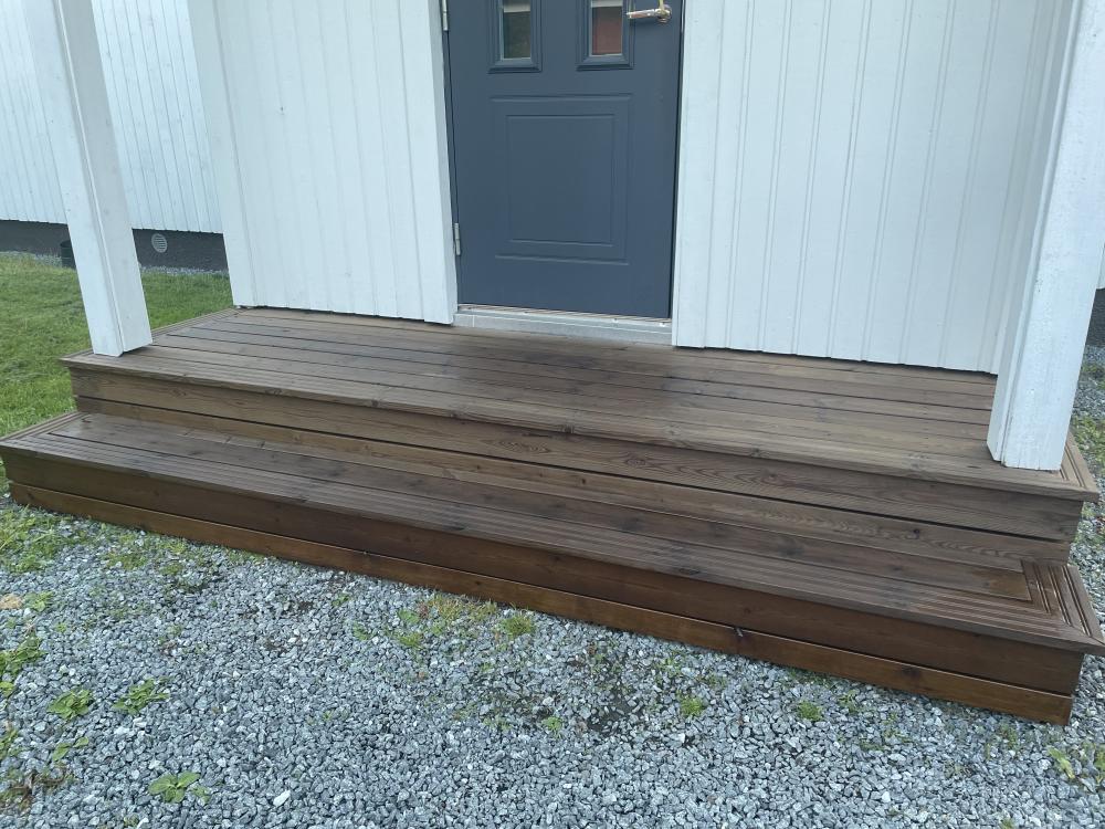 Portaiden pesu ja öljyäminen