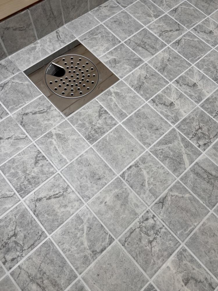 Wc:n lattia remontti