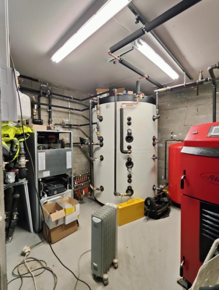 Maalämpö-puukattila lämmitysjärjestelmä