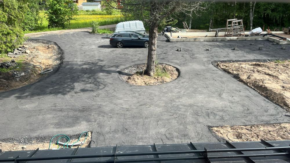 Uudiskohteeseen piharakennus