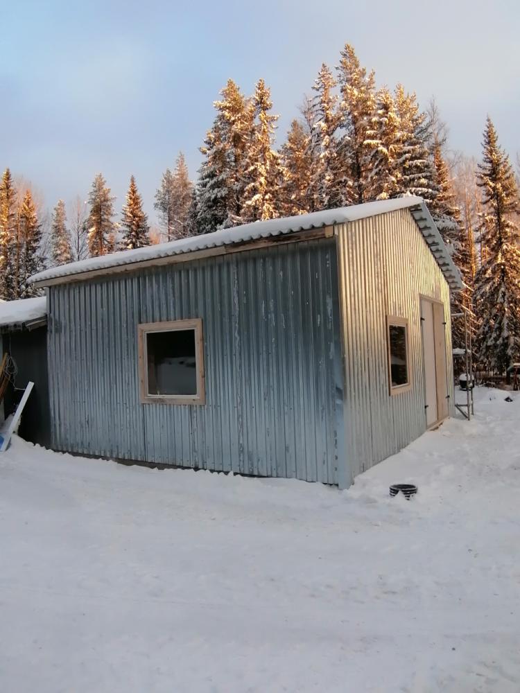 Teollisuushallin / Tuotantotilan rakentaminen alusta loppuun (70 m²)