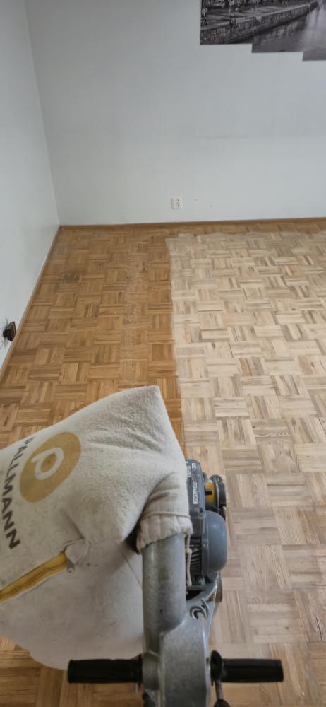 Mosaiikkiparketin hionta, paikkaus ja lakkaus 60m2